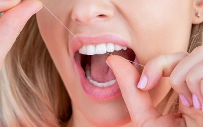 How to Floss Your Teeth Efficiently?